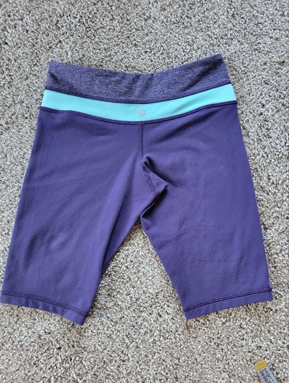 Lululemon Reverse Groove Shorts Size 4 Purple Blue